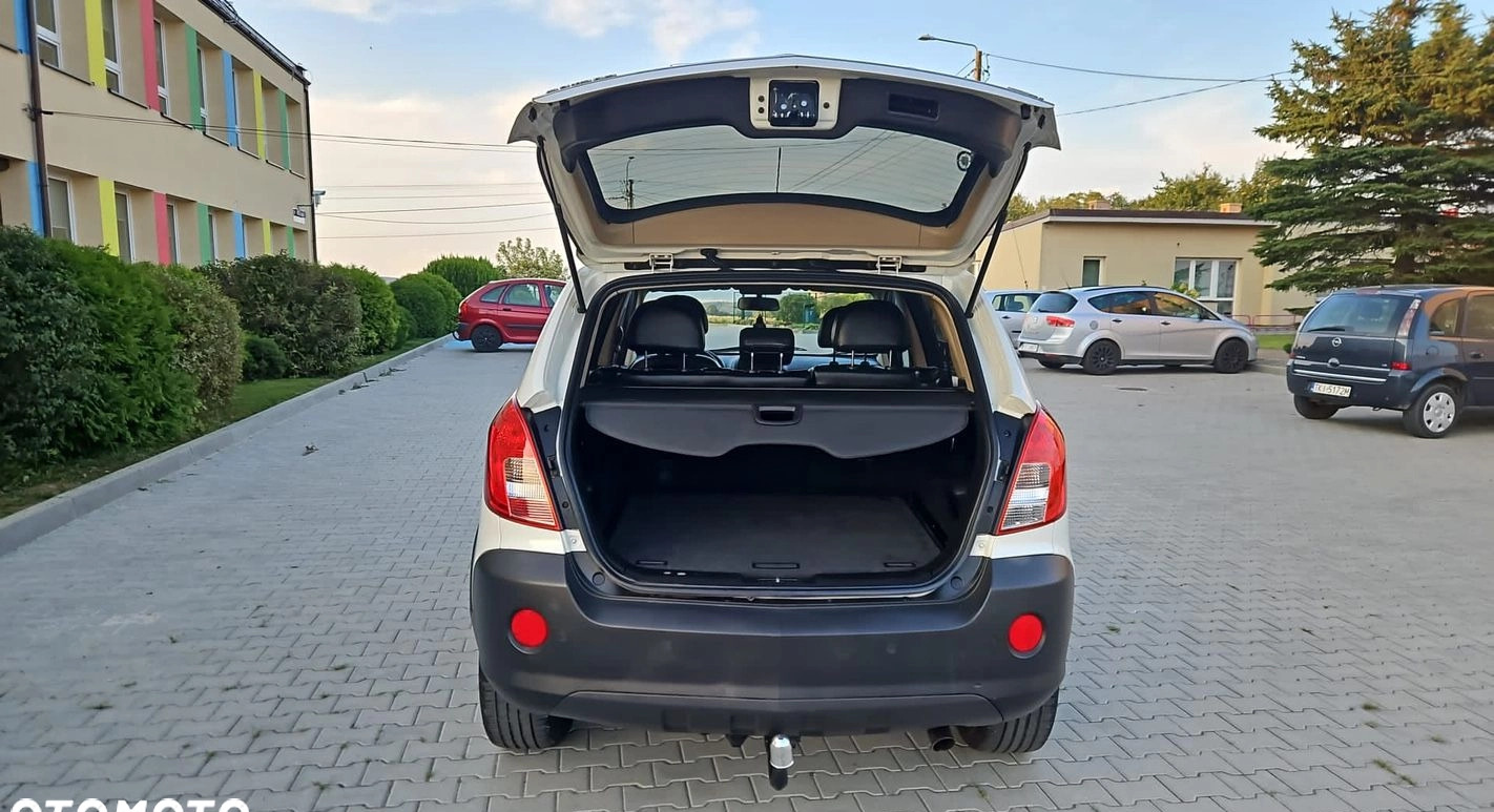 Opel Antara cena 35900 przebieg: 186000, rok produkcji 2011 z Wilamowice małe 232